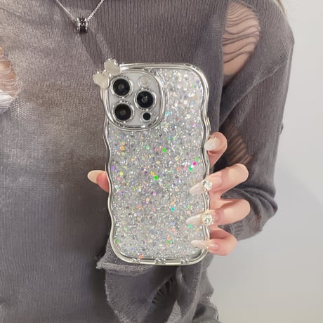 うねうねキラキラ iPhone16/16Proケース リボンデコ iPhone15Pro/14/13カバー グリッター入り 女子力UP [M4788]