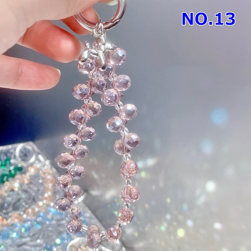 iPhone16」クリスタル ストラップ バックチャーム 高級感