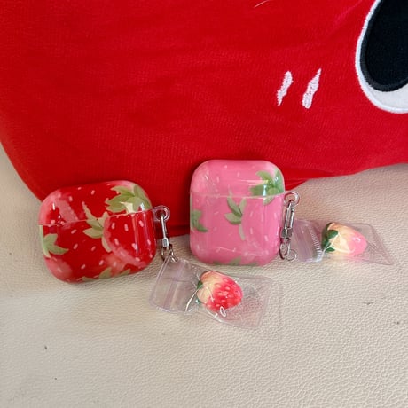 ストロベリー柄 Airpods Pro3ケース 美味しそう Airpods4/3カバー pro2/Pro1ケース 可愛いキーホルダー付 光沢感[M6167]