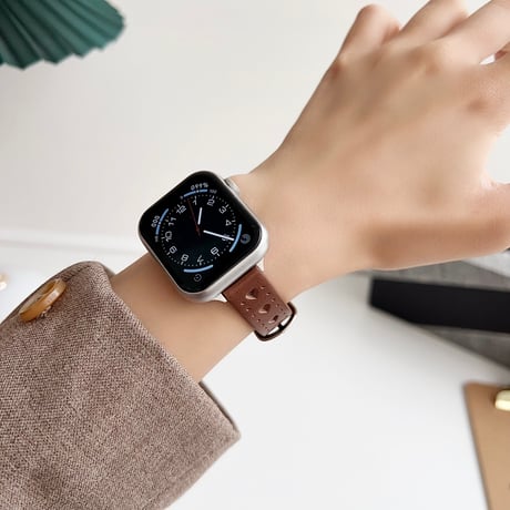 本革 Apple watchベルト 透かし彫り ハート アップルウォッチバンド Ultra series8 7 6 5 4  3 2 SE SE2 高品質高級感[M4885]