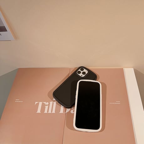 シンプル iPhone14/15proケース 無地 アイフォン13/12pro/11カバー高級感 男女兼用 お揃いソフトケース[M2831]