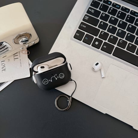 【Airpods4】スタンド付 AirpodsPro2/Pro1ケース 音楽 Airpods3/2カバー リング付 黒色 ギフトにおすすめ [M4522]