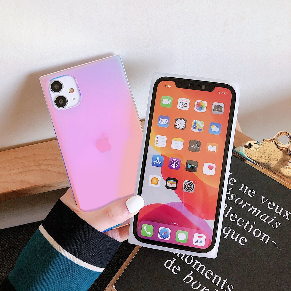 iphone12promaxケース 紫色の光 スクエア四角アイフォン12/11pro iphone12promaxケース 紫色の光 スクエア四角アイフォン12/11pro