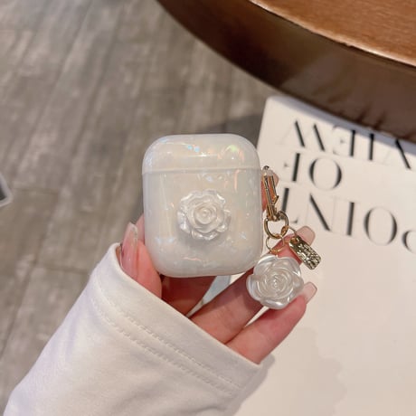 【Airpods4】ツバキの花  Airpods Pro2ケース 貝殻紋  airpods3カバー  アクセサリー付き  お洒落 ガールズに人気 [M2521]