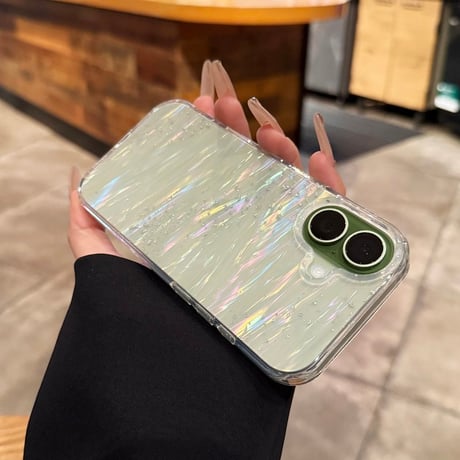 iPhone17ケース セージ/ラベンダーに合う シェル風 キラキラ感 iPhone17Pro/16/15カバー 光る お洒落 グラデーションカラー [M6039]