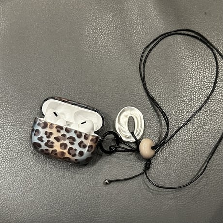 秋冬コーデ AirpodsPro3/４ケース  ヒョウ柄 Airpods3/Pro2ケース ストラップ付  可愛いアニマル柄 女子力高い[M5714]