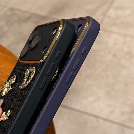 織物 iPhone17Pro/17ケース リボン/熊デコ カメラ保護カバー iPhone17ProMax/16/15カバー 放熱仕様 セレブ愛用 [M5845]