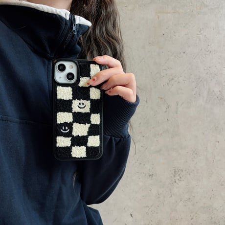 刺繡 にこちゃん iphone16/15Proケース  チェック柄 iPhone14/13/12Proカバー  秋冬人気アイテム 手さわりいい[M3589]