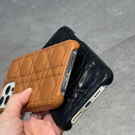 革製 iphone13mini/12proケース シンプル iphone11カバー  高級感  芸能人有名人愛用 ガールズに大人気 [M1910]