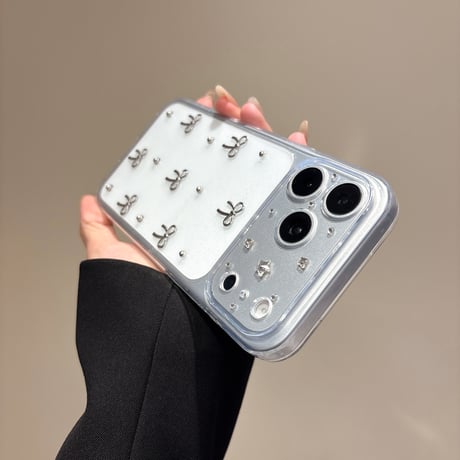 メタルリボン iPhone17/17Proケース 高透明 iPhone16ProMax/15Pro/14カバー カメラ保護 軽量 [M6537]