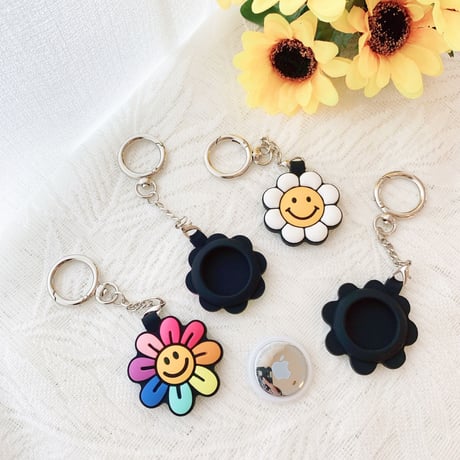 笑顔の花 AirTagケース  sunflower 可愛い エアタグカバー  キーホルダー付きソフトケース 耐久性ありM576