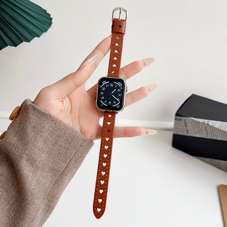 本革 Apple watchベルト 透かし彫り ハート アップルウォッチバンド Ultra series8 7 6 5 4  3 2 SE SE2 高品質高級感[M4885]