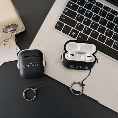【Airpods4】スタンド付 AirpodsPro2/Pro1ケース 音楽 Airpods3/2カバー リング付 黒色 ギフトにおすすめ [M4522]