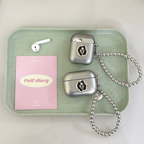 【Airpods 4】高級感 Airpodspro2/proケース  シルバー ストラップ付 Airpods3/2カバー 花デコ 可愛い ギフトに最適[M4135]