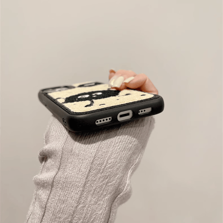 刺繡 モンスター iphone15/15Proケース  かわいい iPhone14/13/12Proカバー 秋冬コーデ ギフトにおすすめ[M3588]