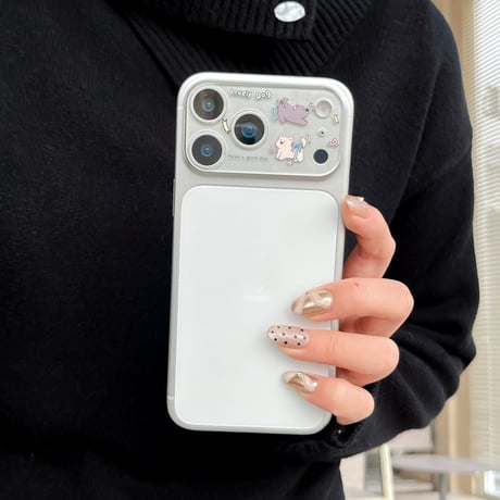 可愛い動物柄 カメラカバー  iPhone17Pro iPhone17ProMax ガラスレンズフィルム  頑丈 傷から保護 使いやすい [M6019]