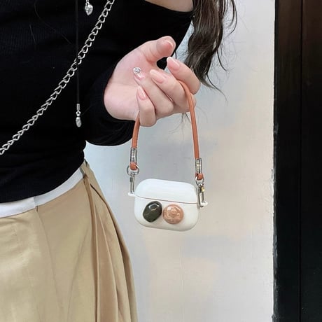 宝石 Airpods 4ケース レザーストラップ付 Airpodspro2/proカバー Airpods3/2 花キー ベージュ色 可愛い[M4933]