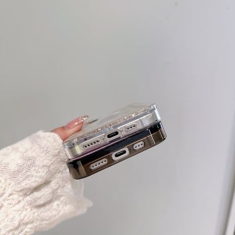 動くグリッター iPhone16pro/16ケース リボン うねうね iPhone15/14pro/13promaxカバー 女子力高い  [M5112]