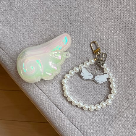 翼 Airpods4ケース キラキラ パールストラップ付 エアポッズ3/2ケース AirpodsPro2/1カバー 光る 可愛いギフト[M5444]