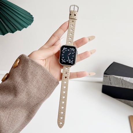 本革 Apple watchベルト 透かし彫り ハート アップルウォッチバンド Ultra series8 7 6 5 4  3 2 SE SE2 高品質高級感[M4885]