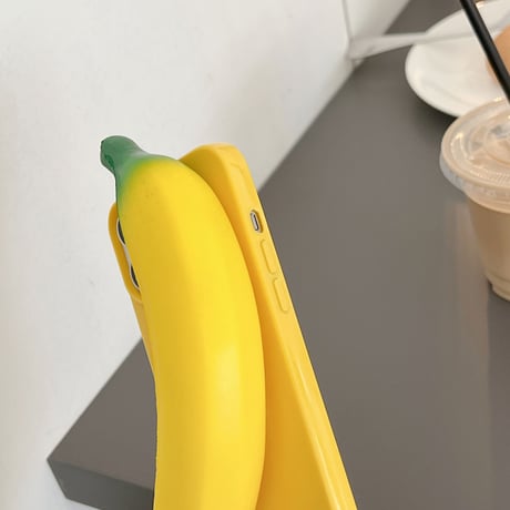 バナナ iphone16/15proケース ストレス解消 iphone14/13/12/SE3/11proカバー 面白い 可愛い プレゼントにおすすめ [M1924]