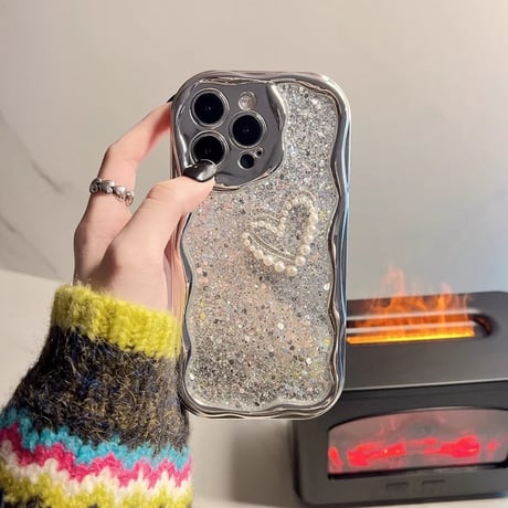 うねうねキラキラ iPhone15/15proケース グリッター入り 真珠ハート iPhone14pro/13/12/11カバー 女子力UP トレンドファッション[M3999]