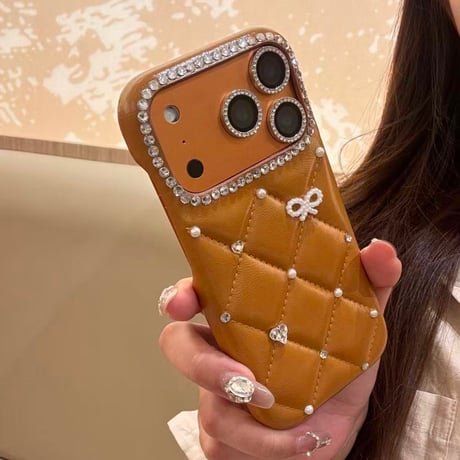 ダイヤ/リボンデコ iPhone17ProMax/17Proケース キルティングレザー iPhone17/16Pro/15ケース セレブ愛用 高透明[M5737]