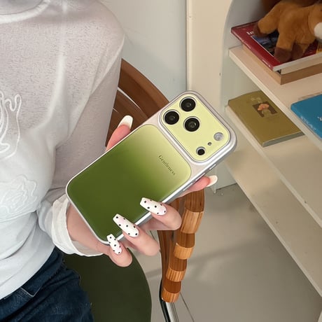 グラデーショングリーン iPhone17Pro/17ケース 光沢感 iPhone16/15Pro/14ケース  頑丈 涼しそう[M6371]