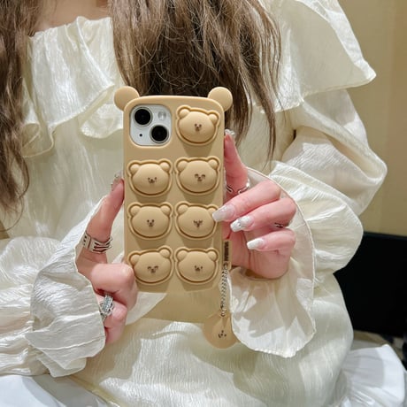 プッシュポップ熊 iPhone15/15proケース スクイーズ玩具 iPhone14pro/13/12カバー ストレス解消 可愛いアクセサリー付き M4189]