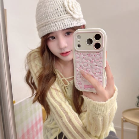 オトナ可愛い iPhone17Pro/17ケース 刺繡花柄 皮っぽ iPhone17ProMax/16/15Proケース カメラカバー 淡色系[M5889]