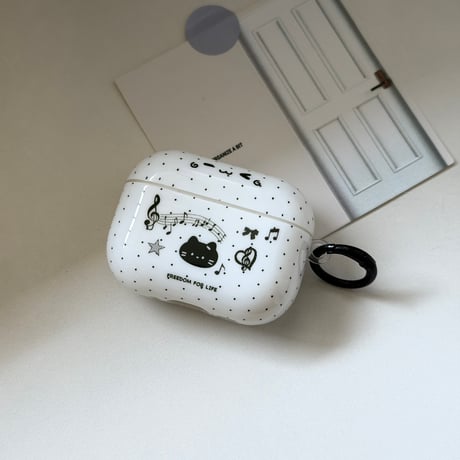 音楽/ネコちゃん Airpods Pro3ケース 水玉模様 Airpods 4/3カバー  AirpodsPro2/1  リング付 韓国っぽ 可愛すぎ [M6098]