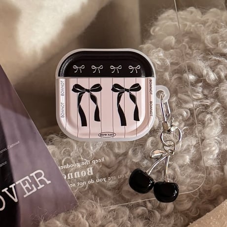 リボン柄 Airpods Pro3ケース さくらんぼキーホルダー Airpods 4/3カバーケース AirpodsPro2/1  かわいい 女子力アップ [M6193]