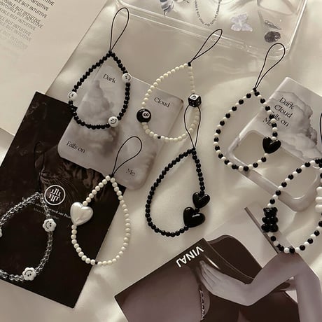 [韓国商品] Black&White beads phone strap (14types)