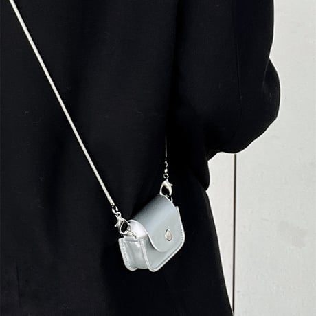 Silver long strap airpodsケース