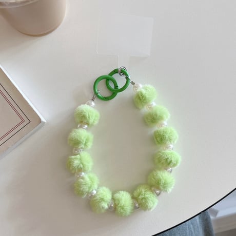 Small pompom strap スマホストラップ