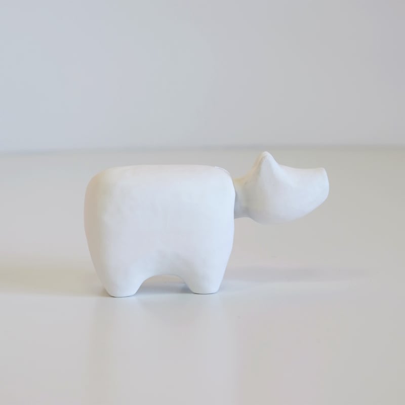 三越オリジナル　赤べこ　白　ホワイト　匿名発送　野沢民芸 三越オリジナル 赤べこ 白 ホワイト 匿名発送 野沢民芸 （白べこ