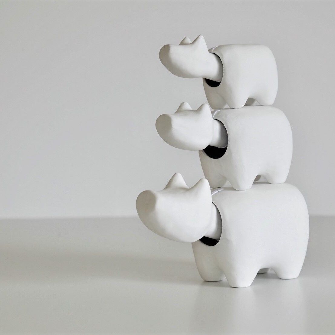 【本日終了】野沢民芸 ヘッドフォンべこミニ 白ヘッドフォンver. 新品】野沢民芸 ヘッドフォンべこミニ 白ヘッドフォンver. - メルカリ