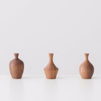magnet hook L - walnut