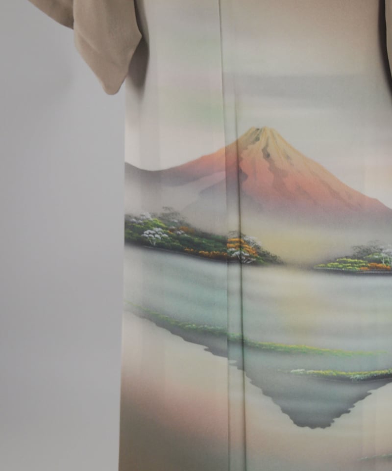 色留袖_三つ紋入り襦袢つき［K034］ | kimono ulala