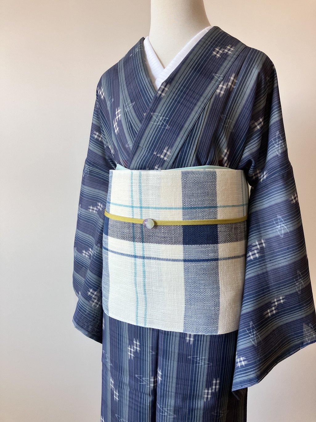 夏琉球 夏着物 琉球絣 縞文様 ネイビー×ブルー 正絹［K126］ | kimono