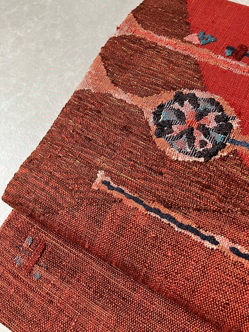 渡文】抽象模様 手織り真綿紬名古屋帯 朱赤［N089］ | kimono ulala