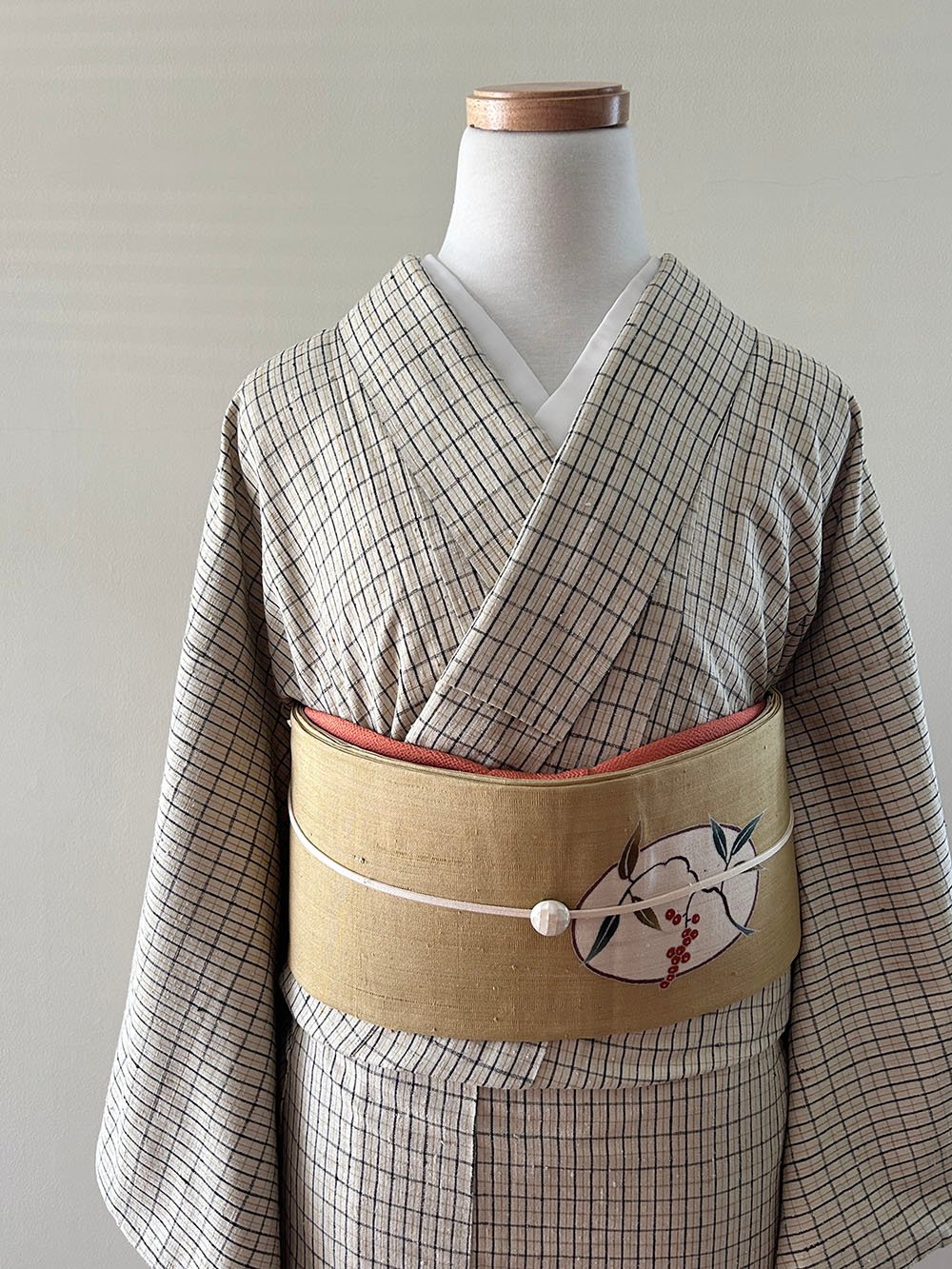 【逸品】郡上紬　手織紬　着尺　ベージュ　格子模様 逸品】郡上紬 手織紬 着尺 ベージュ 格子模様