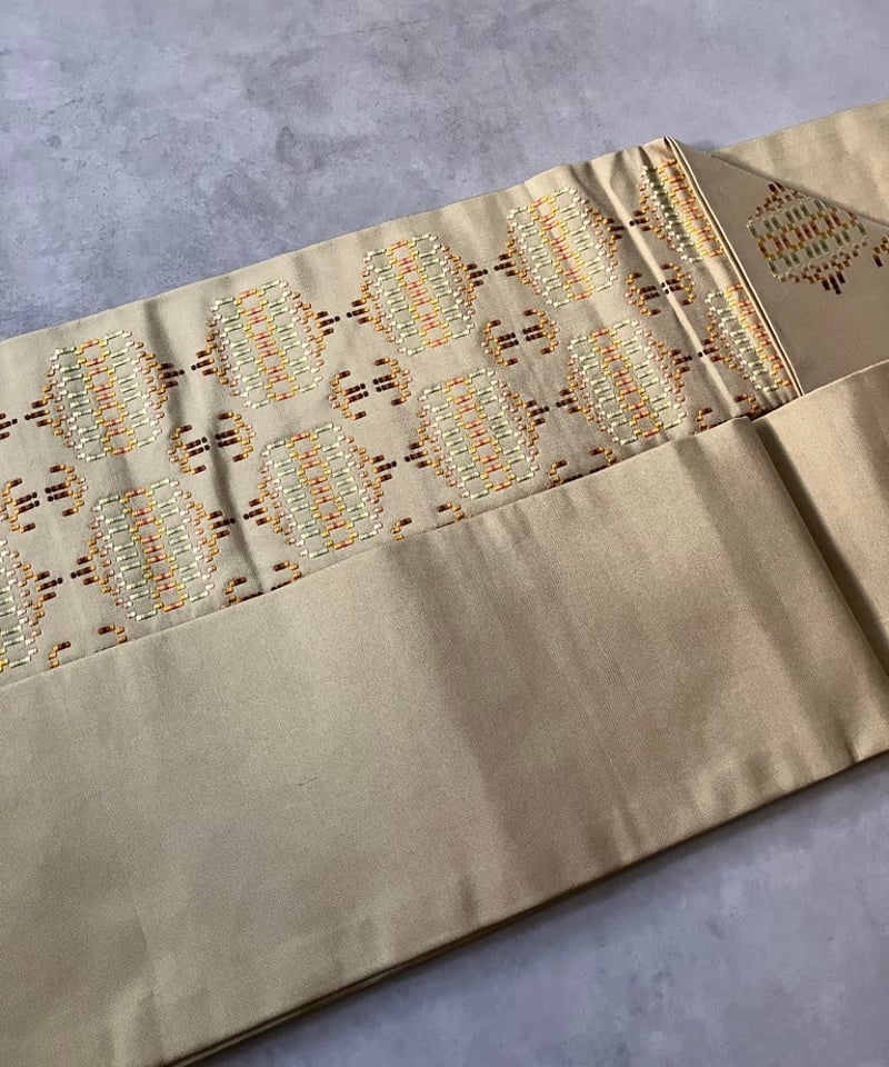 首里花織 名古屋帯 正絹 横段 イ6111 首里花織 名古屋帯 正絹 琉球織物×幾何学文様 柔らかな黄色