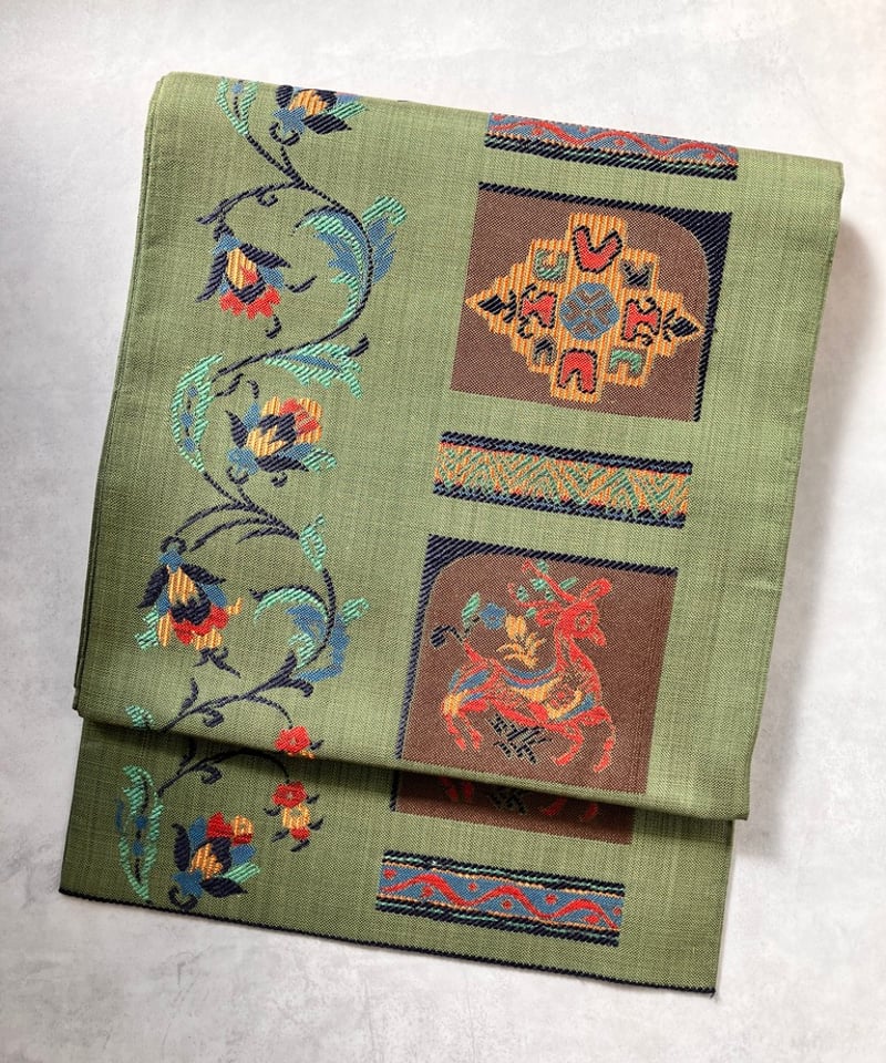 エスニック文様 鹿と花唐草織り出し 袋帯 グリーン地［F064］ | kimono 