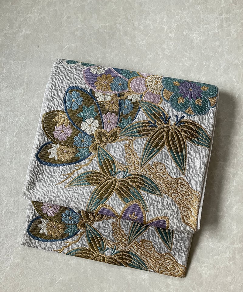 袋帯】 梅花文様 シルバーグレー地に金糸入り フォーマル帯［RO011