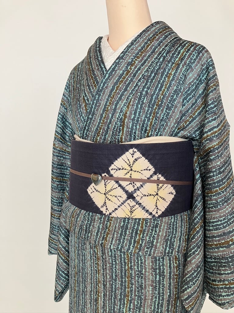 美品】泉織物 桐生絞り 名古屋帯 紫藍×白 モダン柄 正絹［N128