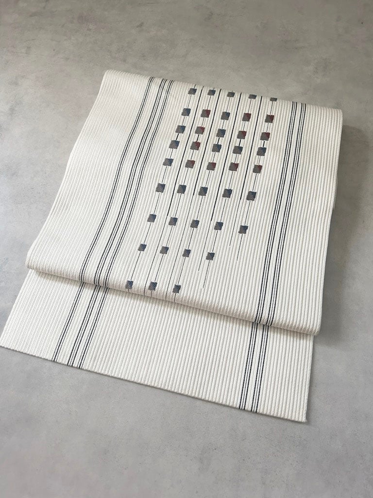 No.415 名古屋帯　クールモダン幾何学文様　一重　未使用綴じ糸付　カジュアル No.415 名古屋帯クールモダン幾何学文様一重未使用綴じ糸付カジュアル