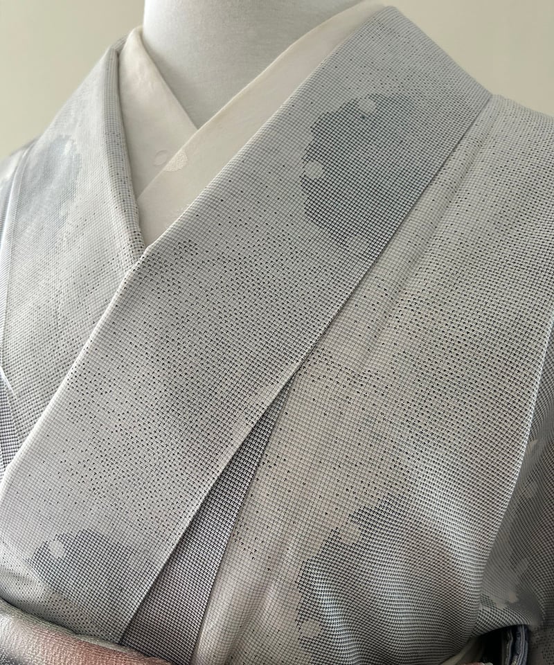 白大島紬 人形柄 バチ襟 袷 miyagawa-kimono_sbs13457