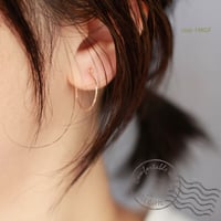 (14KGFローズ)フープ風イヤーカフ★槌目模様付