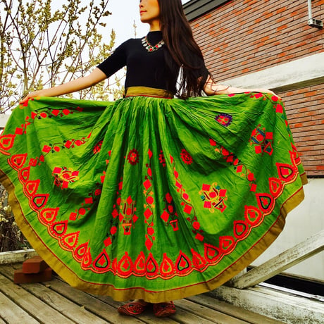 インド・ラジャスタン   アンティーク刺繍ロングスカート